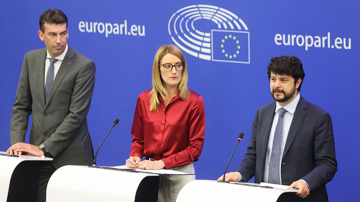 Avrupa Parlamentosu yapay zeka yasasını ezici çoğunlukla onayladı
