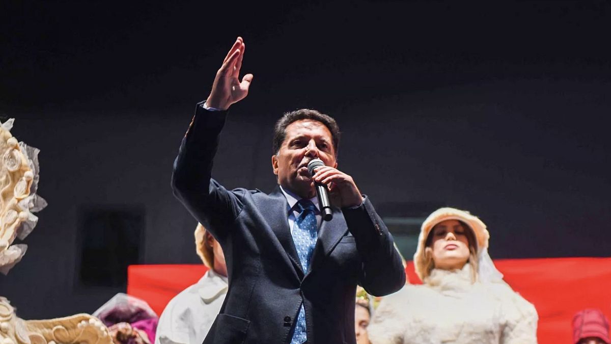 CHP'li Esenyurt Belediye Başkanı Özer, "PKK'ya üye olmak" suçlamasıyla tutuklandı
