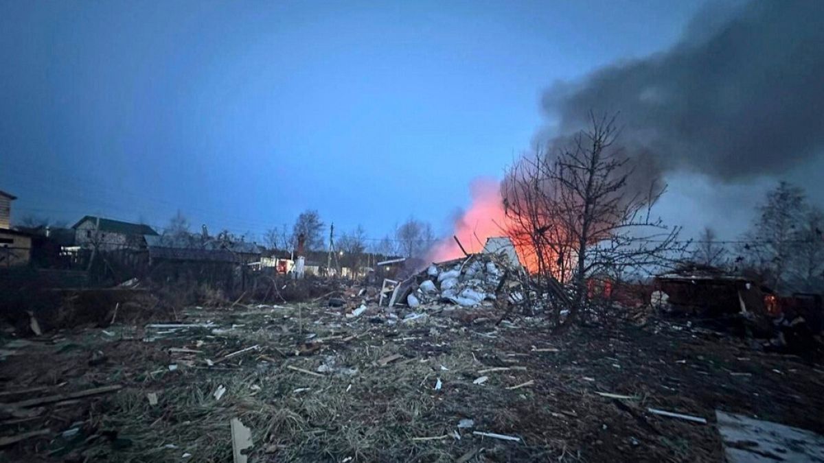 Son üç yılda Ukrayna'dan Rusya'ya en büyük hava dışı hava araçları: 1 Dead