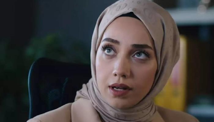 Kızılcık Şerbeti'nin 'Görkem'i Özge Özacar, Ali Koç'tan sonra dünyaca ünlü oyuncuyla birlikte... Gören şunu söyledi: "Her masada kadınlar var"