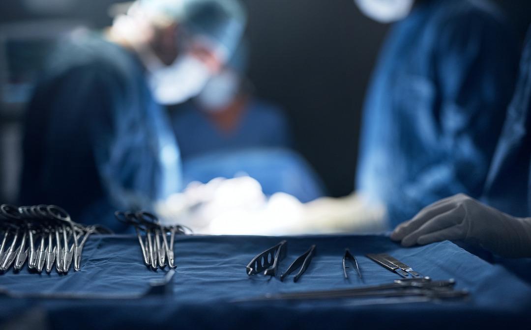 Affermazione scandalosa! È stato affermato che il personale addetto alle pulizie lavorava come assistente negli ambulatori dell'ospedale privato.