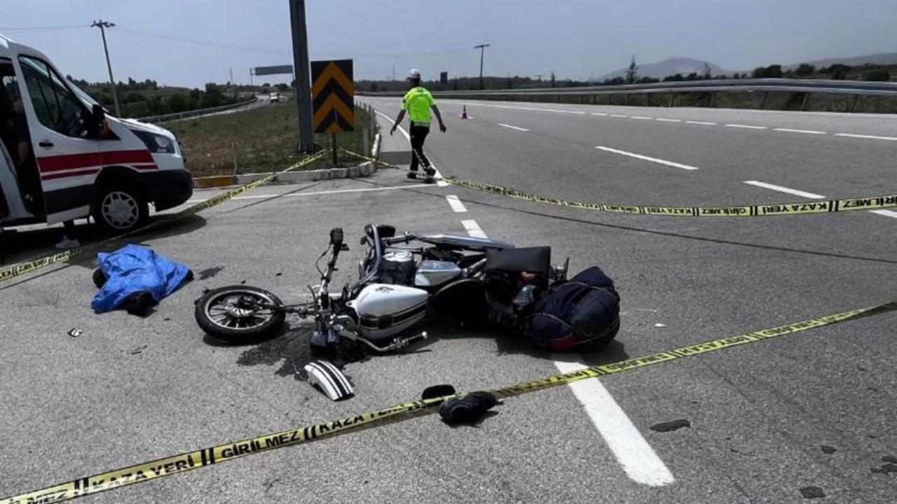 Denizli'de kaza yapan motosikletçi hayatını kaybetti