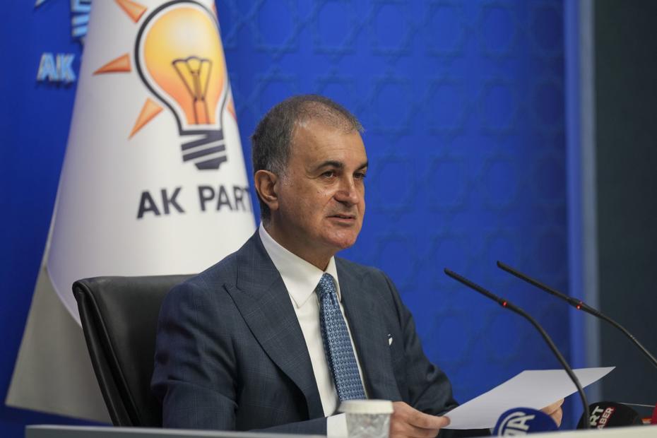 Ömer Çelik'ten Özgür Özel'e cemevi eleştirisi