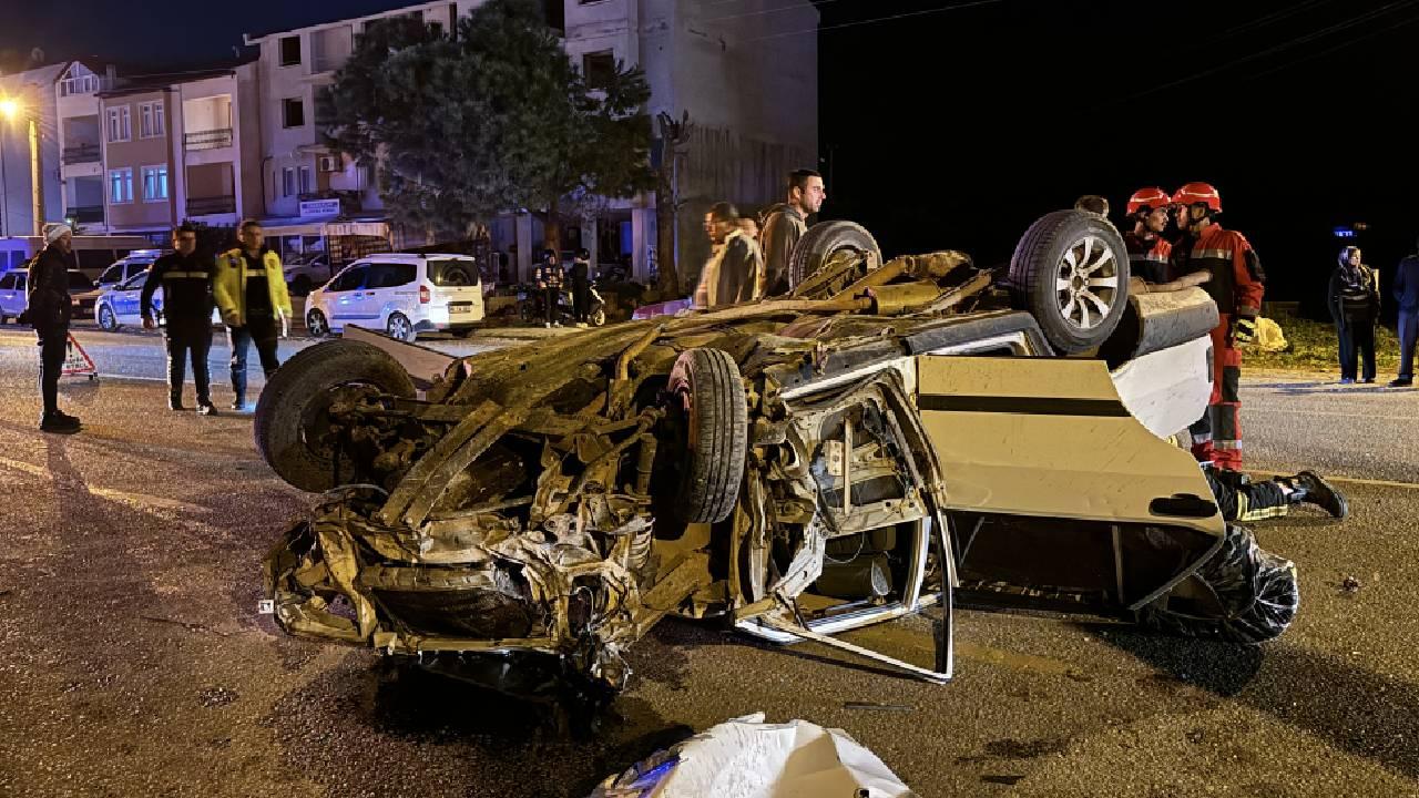 Muğla'da iki otomobilin çarpışması sonucu 4 kişi yaralandı.