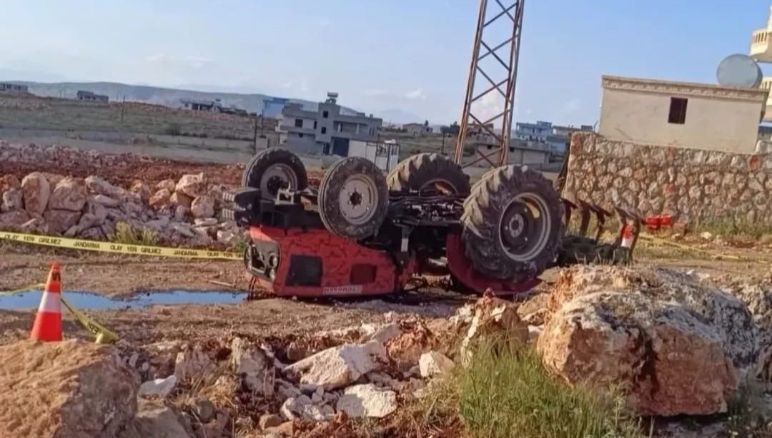Şanlıurfa'da traktörün altında kalan 2 çocuk annesi öldü - Son Dakika Türkiye Haberleri