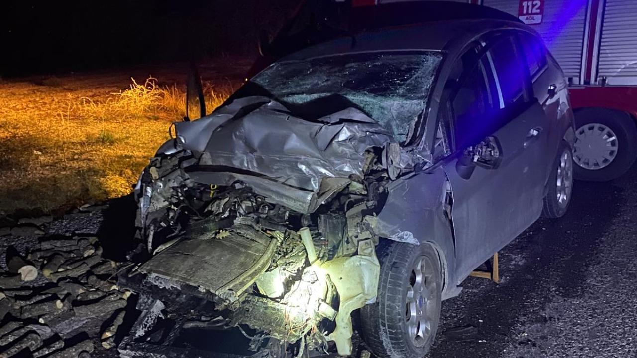 Tokat'ta otomobil ile traktör çarpıştı: 1 ölü, 2 yaralı
