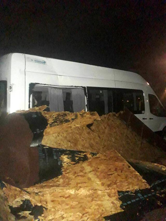 ANTALYA'DA FIRTINA VE DOLU ZARARLARI-_49477 (1)